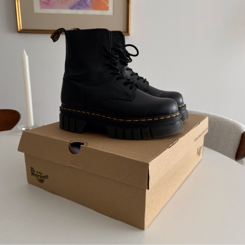 Dr. Martens Audrick Nappa Boots (Size 9) - Picture 7 of 9
